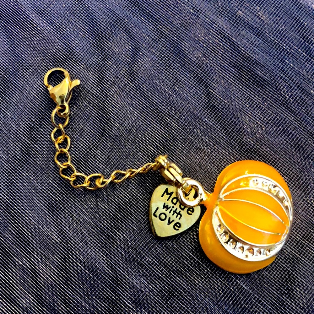 HALLOWEEN BANGLE DANGLE!